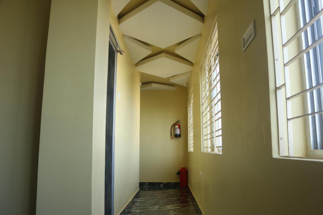 Hotel Himalaya Agartala Buitenkant foto