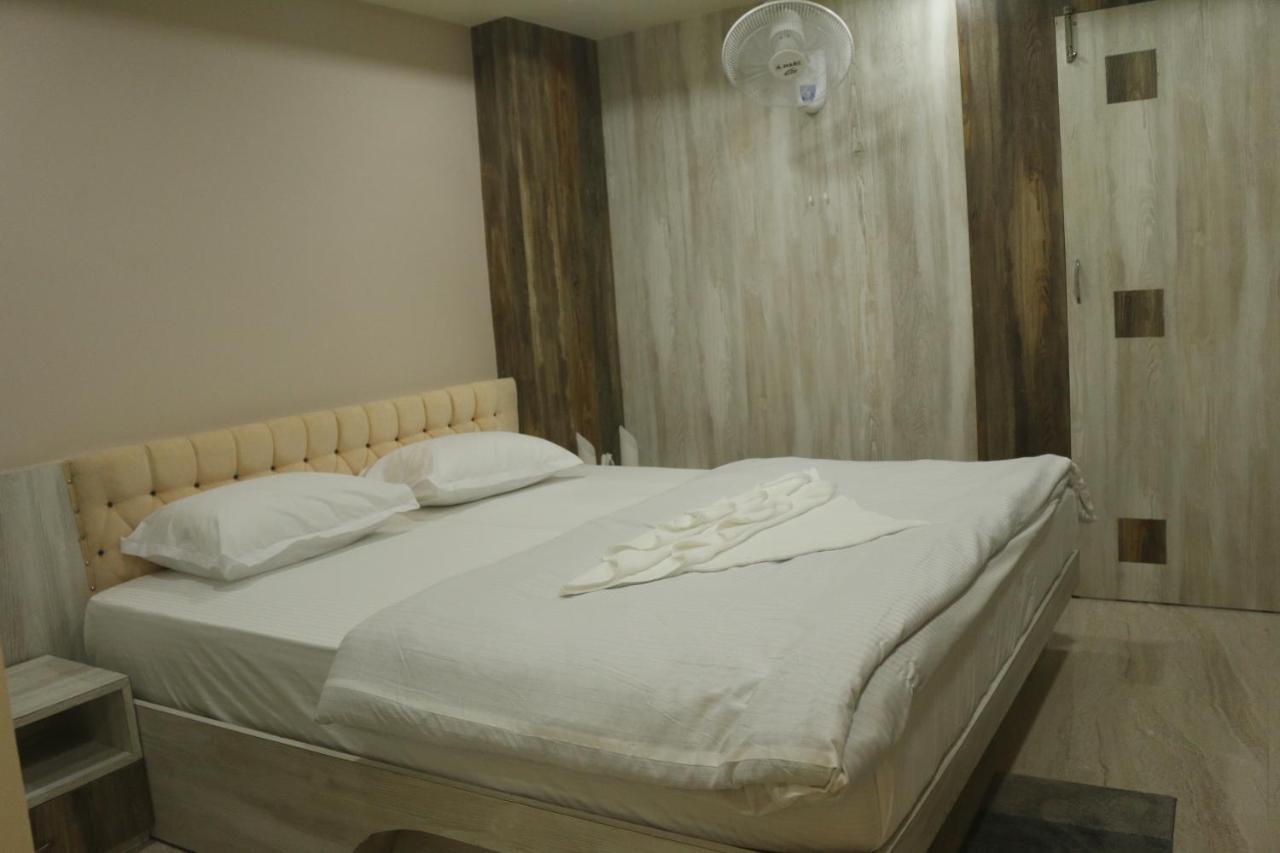 Hotel Himalaya Agartala Buitenkant foto