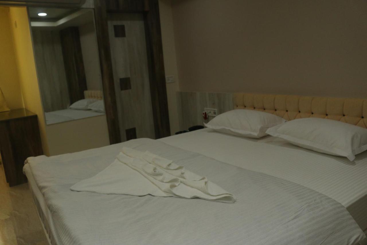 Hotel Himalaya Agartala Buitenkant foto
