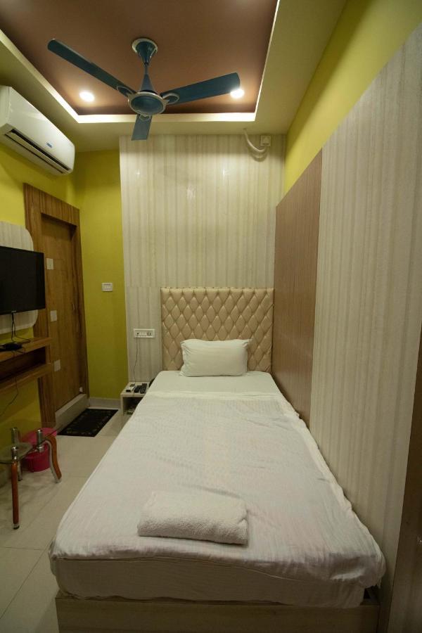 Hotel Himalaya Agartala Buitenkant foto