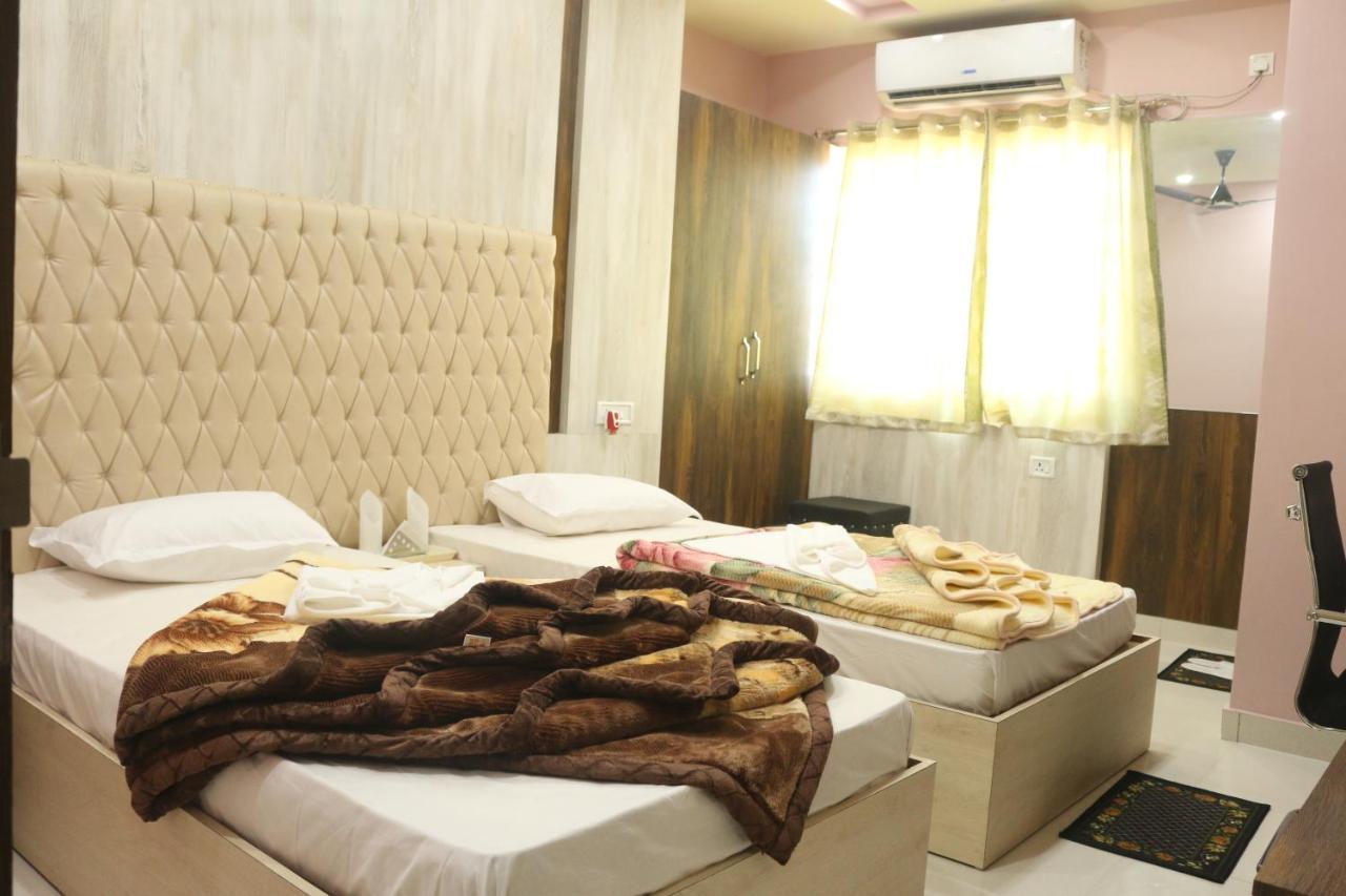 Hotel Himalaya Agartala Buitenkant foto