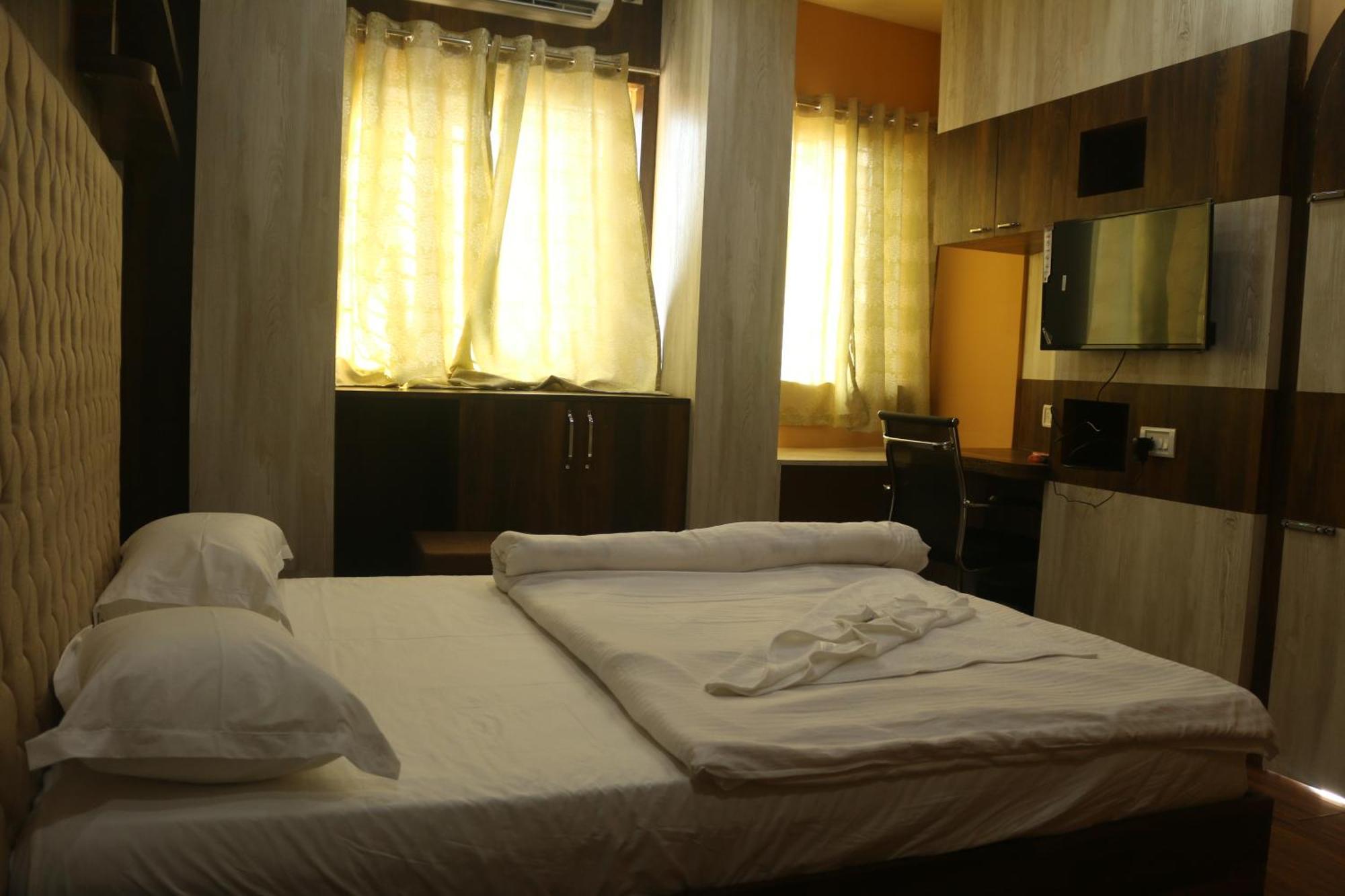 Hotel Himalaya Agartala Buitenkant foto